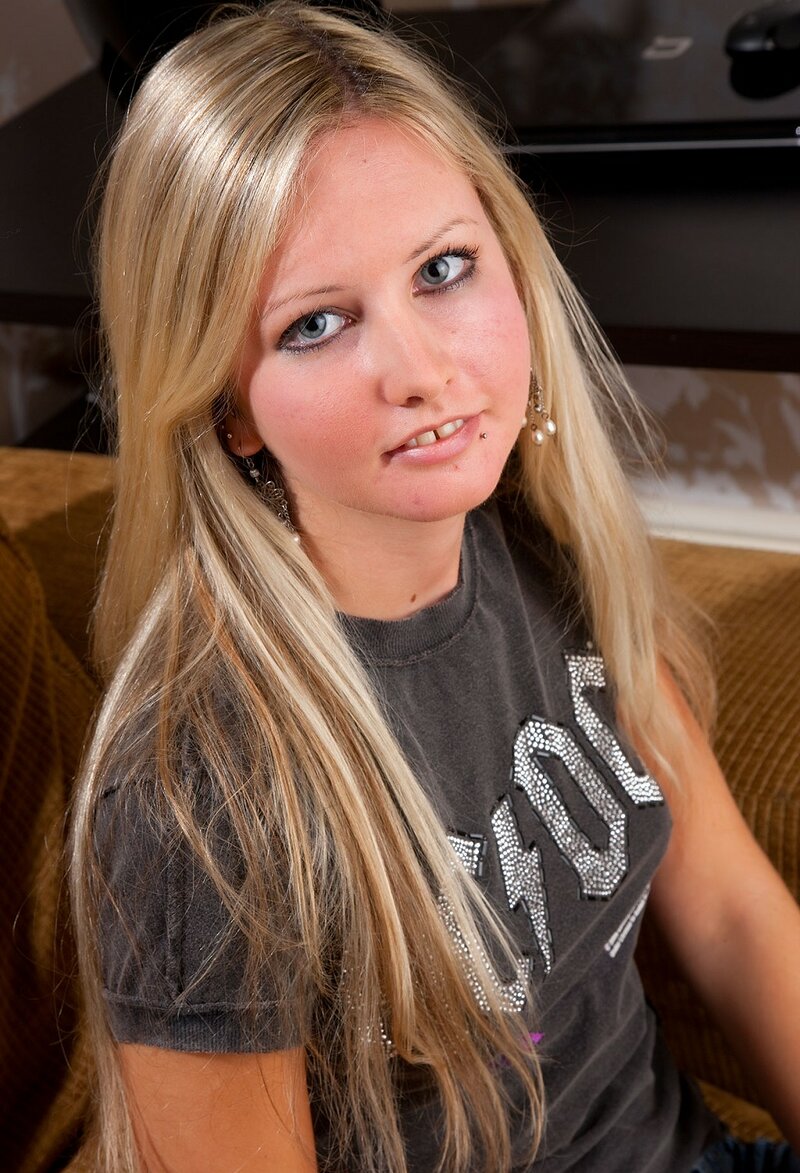 Лана, 26